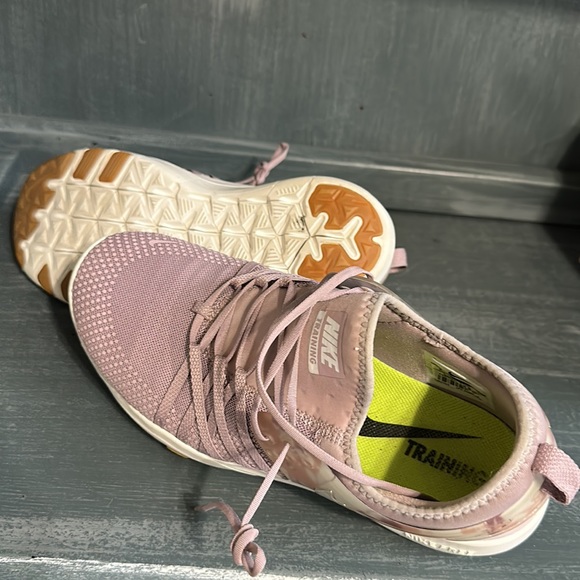Nike Free Training Shoes - Picture 7 of 8